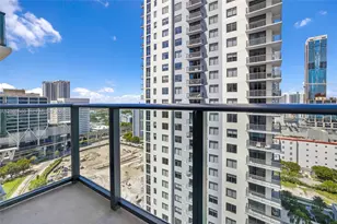 11 NE 6th St, Miami, FL 33132 - Photo 19