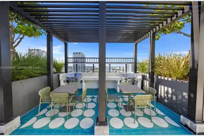 11 NE 6th St #2310, Miami, FL 33132 - Photo 25