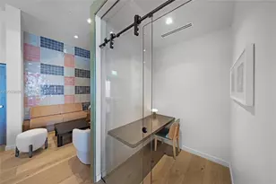 11 NE 6th St, Miami, FL 33132 - Photo 45