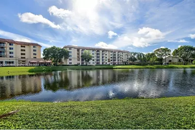 1258 S Military Trl #813, Deerfield Beach, FL 33442 - Photo 23