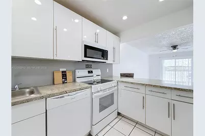 5783 W 28th Ave #5783, Hialeah, FL 33016 - Photo 7