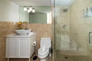 5225 Collins Ave, Miami Beach, FL 33140 - Photo 19
