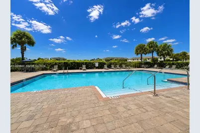 541 NE 5th Ter, Florida City, FL 33034 - Photo 17