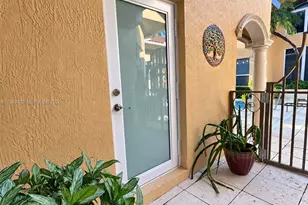 7345 N Augusta Dr, Hialeah, FL 33015 - Photo 11