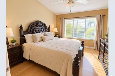 1015 Pinewood Lake Ct #1015, Greenacres, FL 33415 - Photo 11