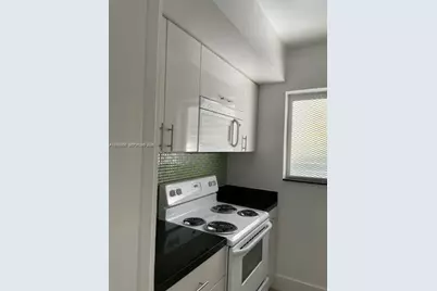 7725 Carlyle Ave #6, Miami Beach, FL 33141 - Photo 7