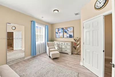 1025 NE 207th Ter, Miami, FL 33179 - Photo 25