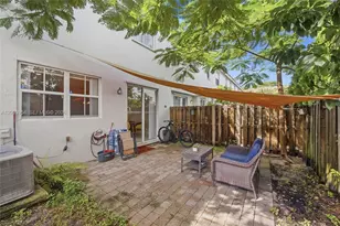 1025 NE 207th Terrace, Miami, FL 33179 - Photo 21