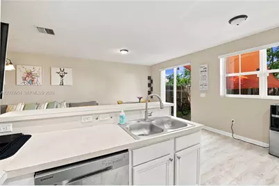 1025 NE 207th Ter, Miami, FL 33179 - Photo 5