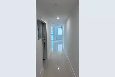 244 Biscayne Blvd #1608, Miami, FL 33132 - Photo 17