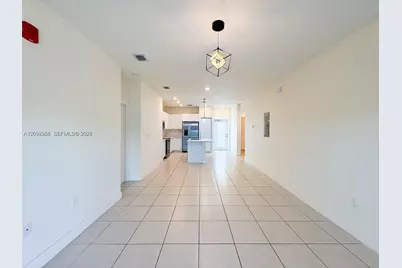 8167 NW 41st St #E-206, Doral, FL 33166 - Photo 7