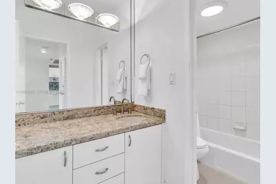 100 Lincoln Rd #710, Miami Beach, FL 33139 - Photo 17