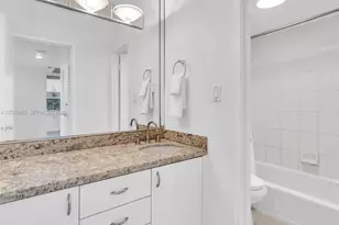 100 Lincoln Rd, Miami Beach, FL 33139 - Photo 17