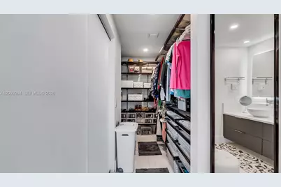 5875 Collins Ave #1707, Miami Beach, FL 33140 - Photo 19