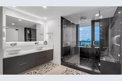 5875 Collins Ave #1707, Miami Beach, FL 33140 - Photo 17