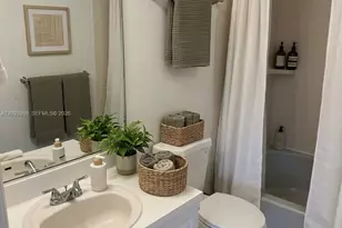 1300 NE 109th St, Miami, FL 33161 - Photo 3
