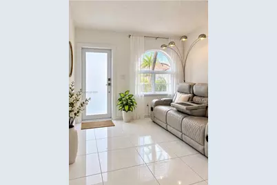 5920 W 20th Ln, Hialeah, FL 33016 - Photo 5
