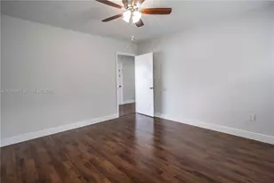 7927 East Dr, North Bay Village, FL 33141 - Photo 21