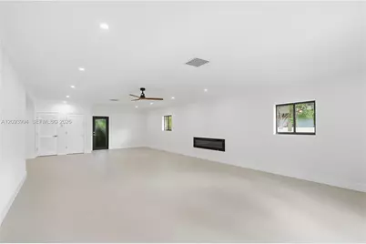 10861 SW 93rd St, Miami, FL 33176 - Photo 35
