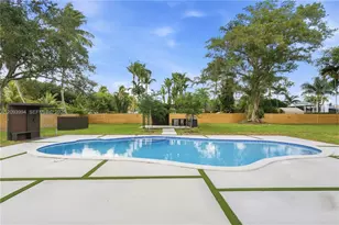 10861 SW 93rd St, Miami, FL 33176 - Photo 51