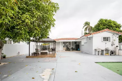 188 E 59th St, Hialeah, FL 33013 - Photo 39