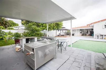 188 E 59th St, Hialeah, FL 33013 - Photo 37