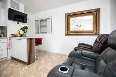 188 E 59th St, Hialeah, FL 33013 - Photo 13