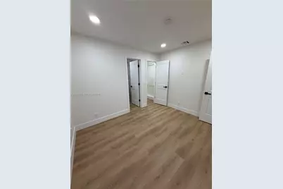 708 SW 7th Ave, Hallandale Beach, FL 33009 - Photo 5