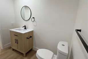 708 SW 7th Ave, Hallandale Beach, FL 33009 - Photo 11