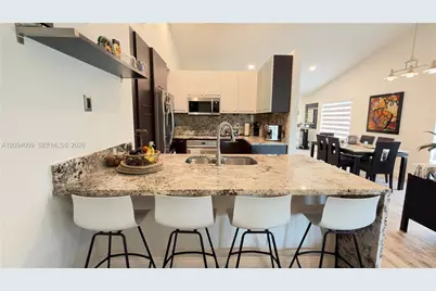 1596 Canary Island Dr, Weston, FL 33327 - Photo 13