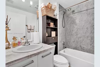253 NE 2nd St #2208, Miami, FL 33132 - Photo 19