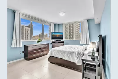 253 NE 2nd St #2208, Miami, FL 33132 - Photo 23