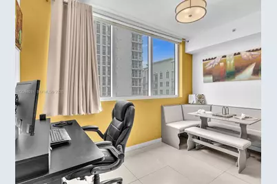 253 NE 2nd St #2208, Miami, FL 33132 - Photo 11