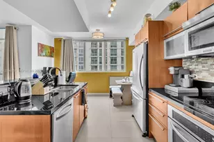 253 NE 2nd St, Miami, FL 33132 - Photo 7