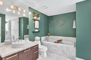 253 NE 2nd St, Miami, FL 33132 - Photo 27