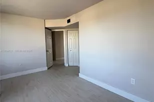 380 NW 85th Pl, Miami, FL 33126 - Photo 11