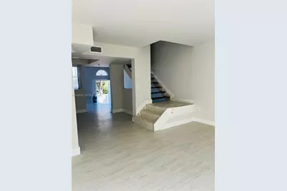 380 NW 85th Pl #1406, Miami, FL 33126 - Photo 5