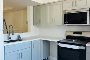 380 NW 85th Pl, Miami, FL 33126 - Photo 3