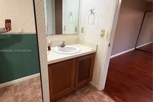 2564 Lakeview Ct, Cooper City, FL 33026 - Photo 17