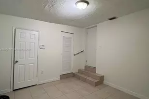 2471 Dewey St, Hollywood, FL 33020 - Photo 9