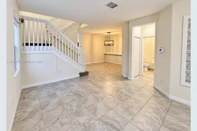 10306 W 33rd Ln, Hialeah, FL 33018 - Photo 5