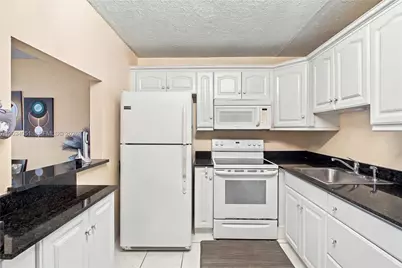 2200 Springdale Blvd #209, Palm Springs, FL 33461 - Photo 15