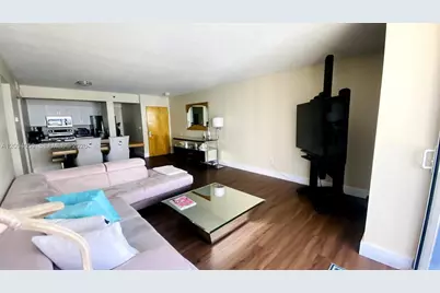 1200 Brickell Bay Dr #3924, Miami, FL 33131 - Photo 9