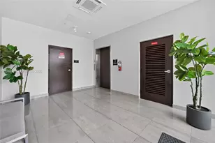 8167 NW 41st St, Doral, FL 33166 - Photo 19