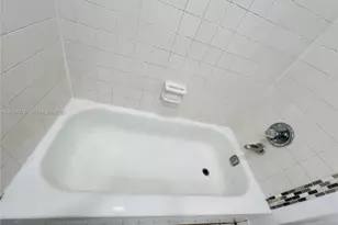 8025 S Colony Cir S, Tamarac, FL 33321 - Photo 13