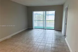 8025 S Colony Cir S, Tamarac, FL 33321 - Photo 7