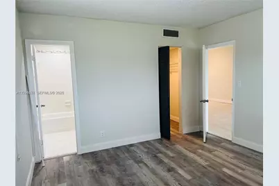 8025 S Colony Cir S #210, Tamarac, FL 33321 - Photo 11