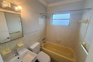 990 SW 4th St, Miami, FL 33130 - Photo 5