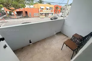990 SW 4th St, Miami, FL 33130 - Photo 11