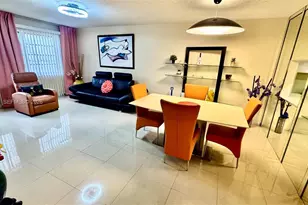 410 SE 2nd St, Hallandale Beach, FL 33009 - Photo 3
